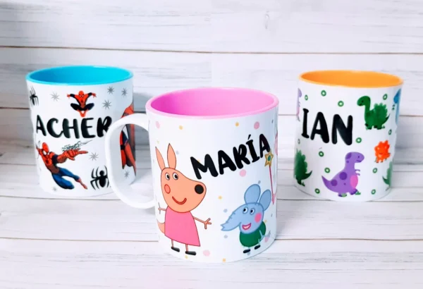20190826_210403 Taza de Plástico con interior de color