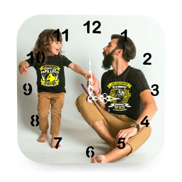 3 Reloj de madera cuadrado